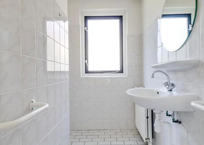 4 - Persoons Area 48 بيت للعطل Ewijk