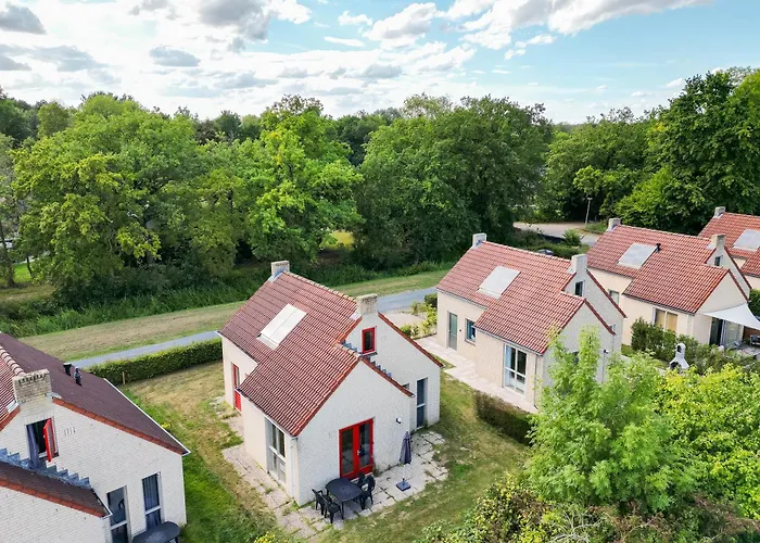 4 - Persoons Area 48 بيت للعطل Ewijk