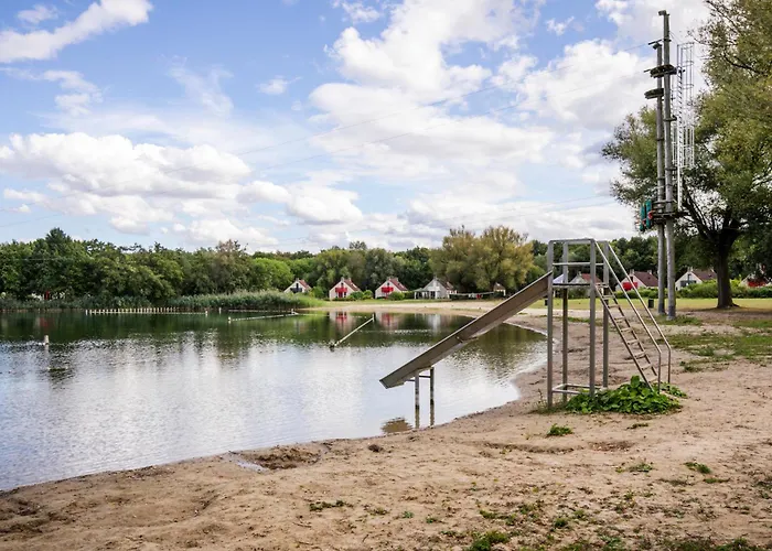 4 - Persoons Area 48 بيت للعطل Ewijk